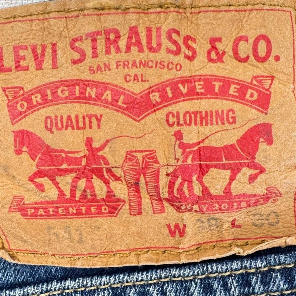 Levis‎ 541 Athletic Taper Mens Jeans 38x30 Blue Denim Medium Wash Distress Fade